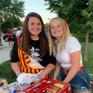 Meet your Posher, Sloane